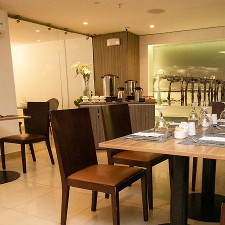 Ramada By Wyndham Panama Via Argentina Hotel Buitenkant foto