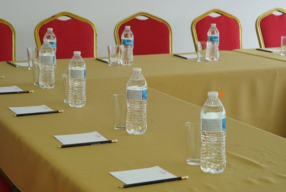 Ramada By Wyndham Panama Via Argentina Hotel Buitenkant foto