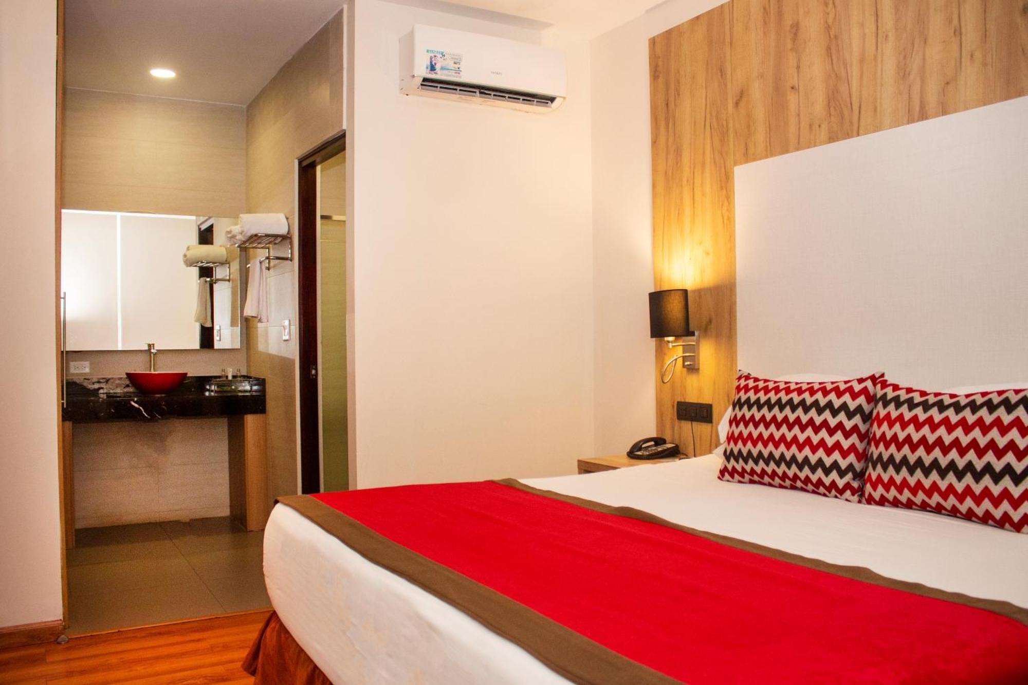 Ramada By Wyndham Panama Via Argentina Hotel Buitenkant foto