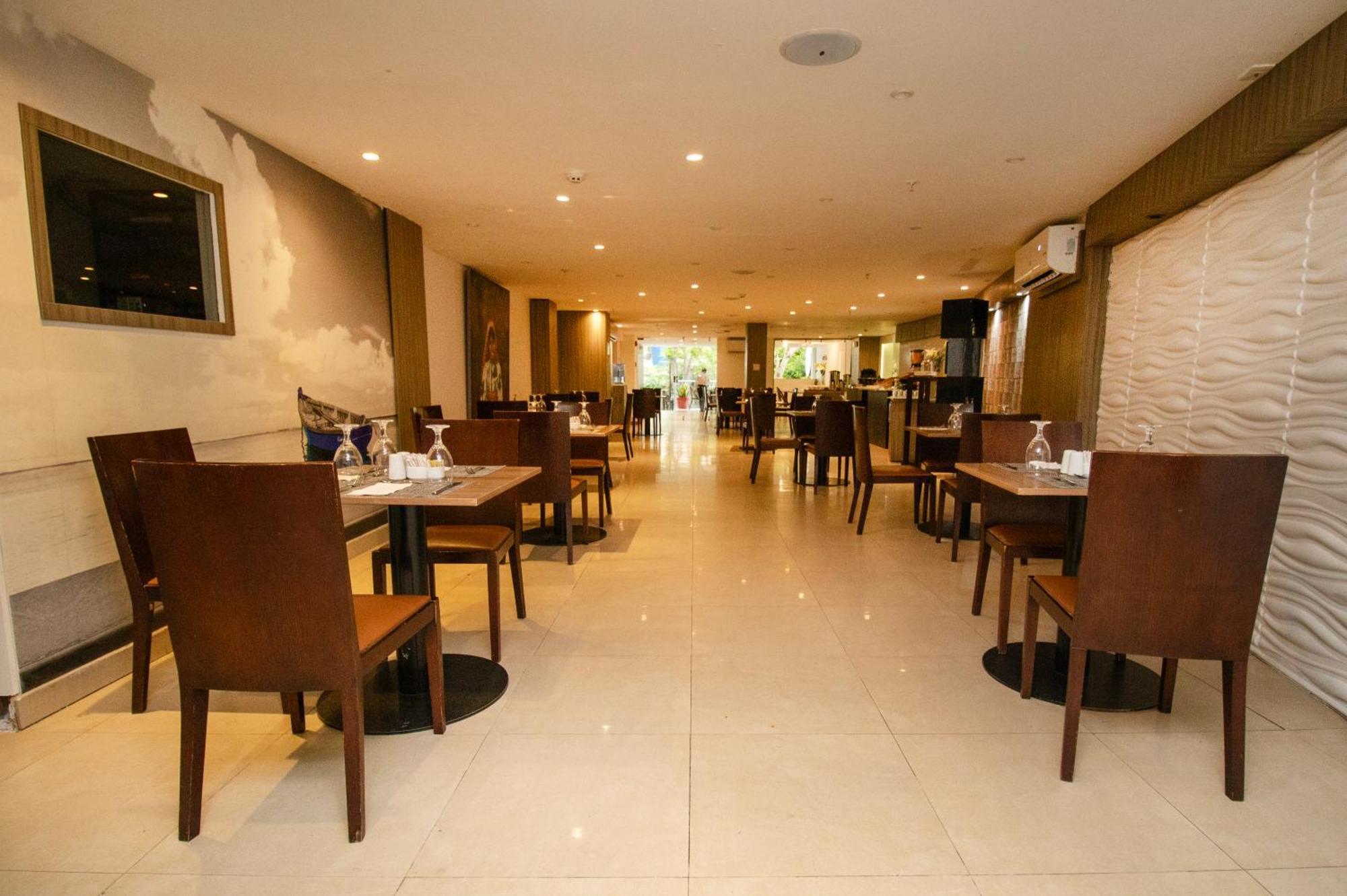 Ramada By Wyndham Panama Via Argentina Hotel Buitenkant foto