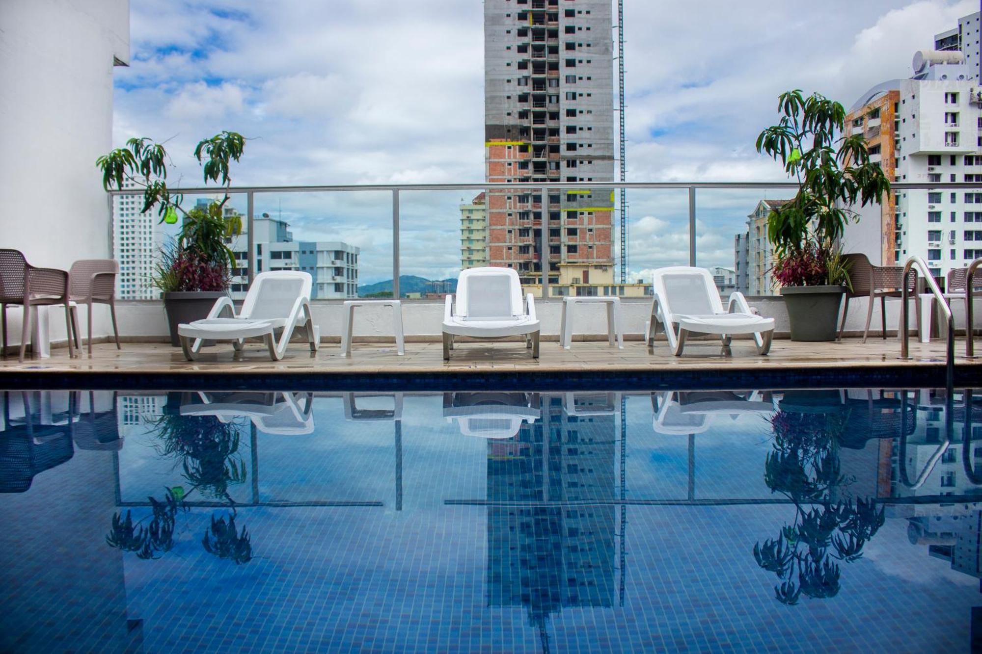 Ramada By Wyndham Panama Via Argentina Hotel Buitenkant foto