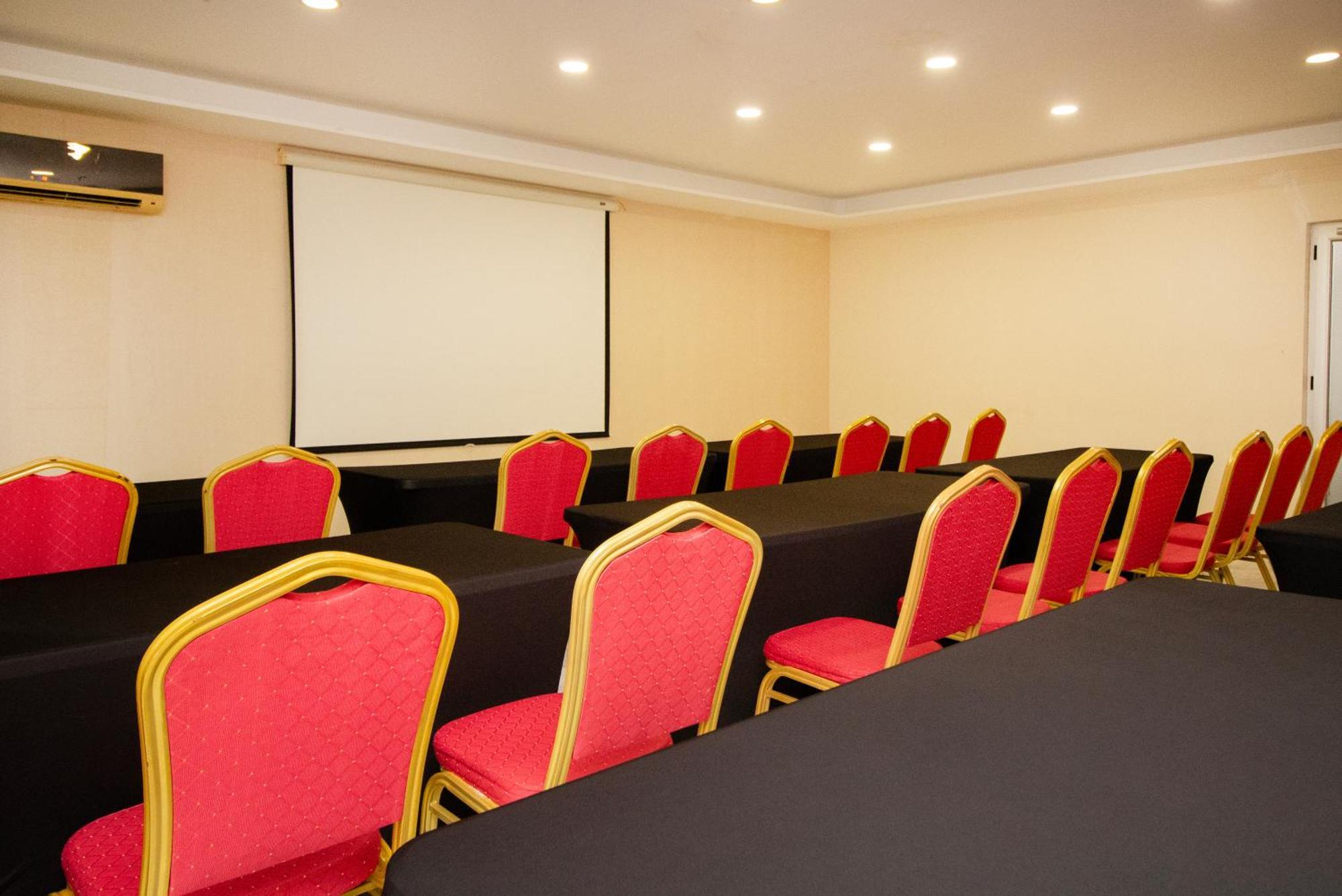 Ramada By Wyndham Panama Via Argentina Hotel Buitenkant foto