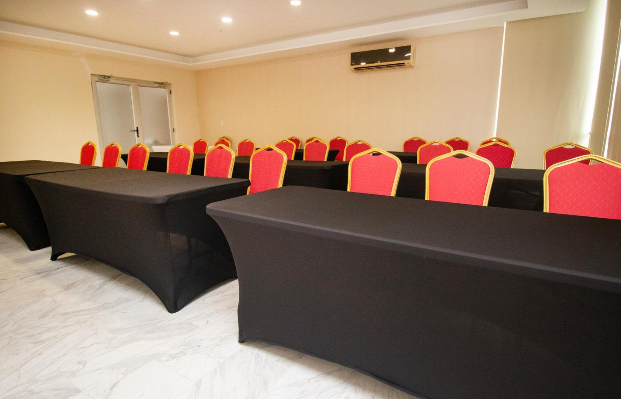 Ramada By Wyndham Panama Via Argentina Hotel Buitenkant foto