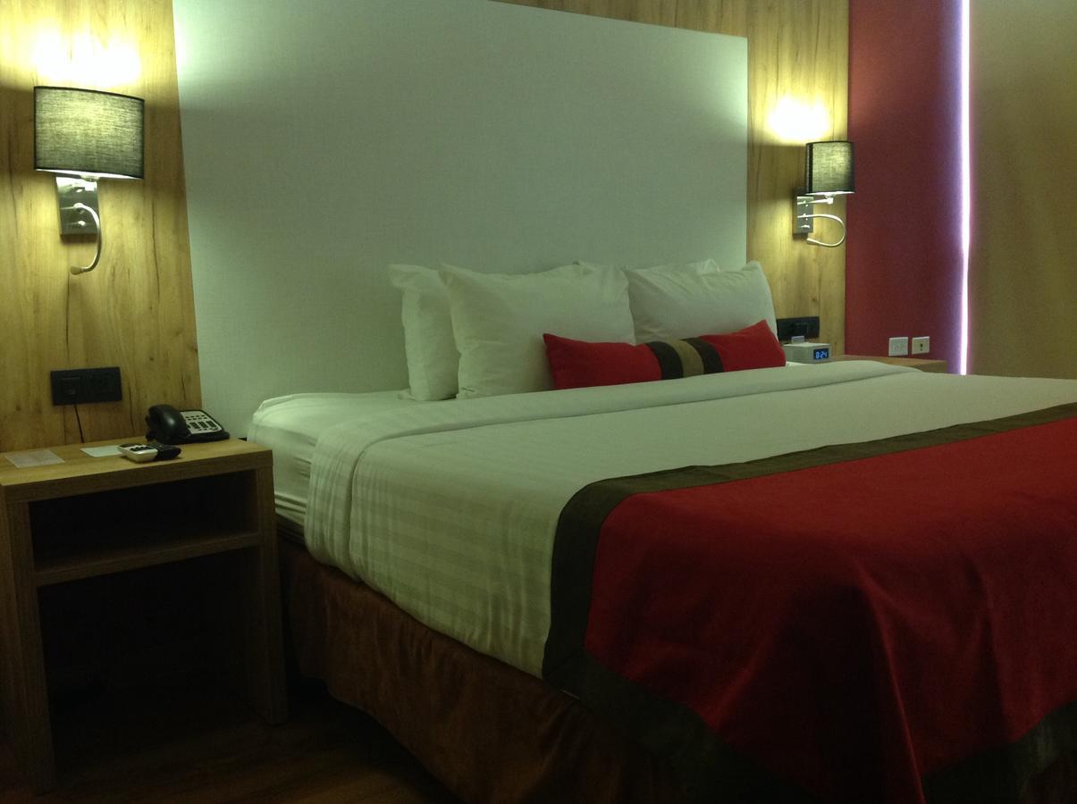 Ramada By Wyndham Panama Via Argentina Hotel Buitenkant foto
